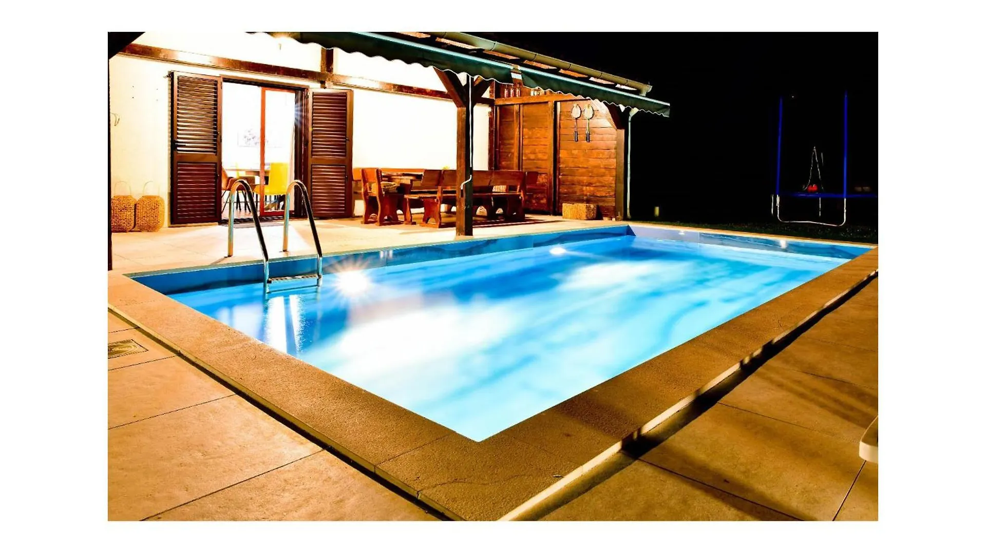 Nice Home In Smokovic With Wifi 0*,  Croatia