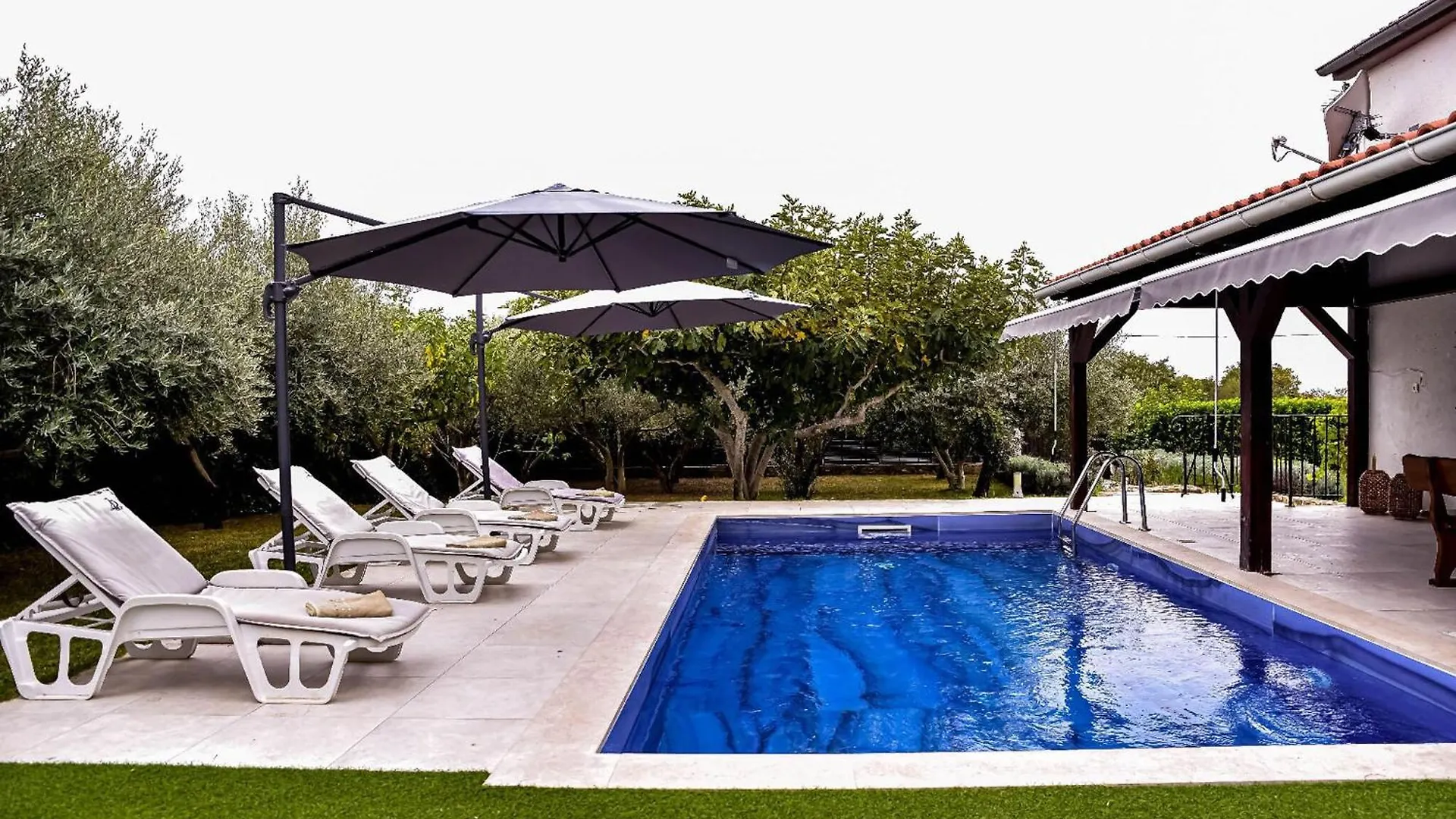 Nice Home In Smokovic With Wifi 0*,